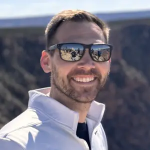 Trace Fowler headshot